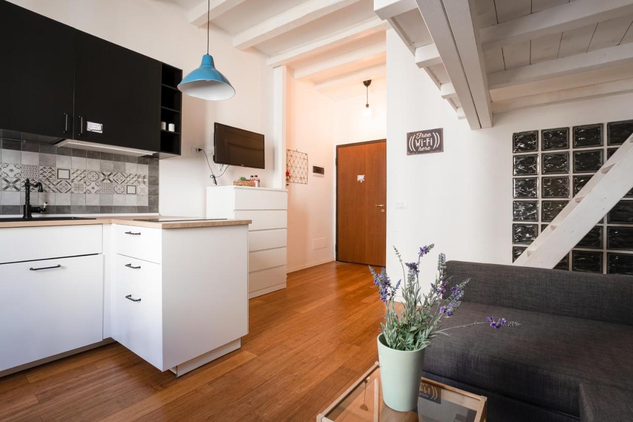 Cozy Near Navigli Apartment *